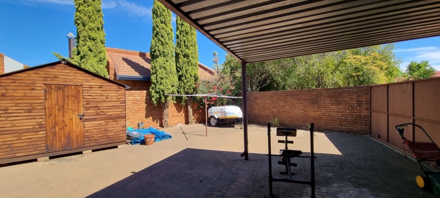 3 Bedroom Property for Sale in Heuwelsig Free State